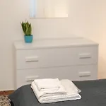 Al Pettirosso Family * מסטרה