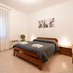 דירה Al Pettirosso Family מסטרה