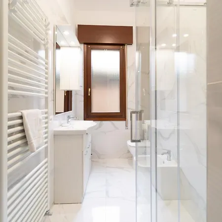 Al Pettirosso Family דירה